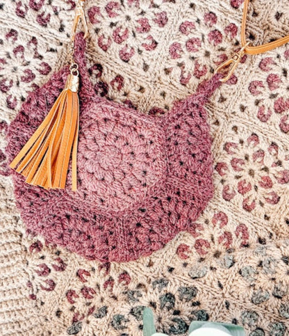 Crochet Pattern for a Granny Hexagon Bag